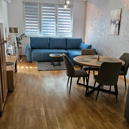 Ela Apartment